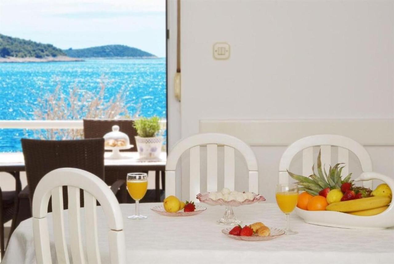 Apartments Sandy Рогозница Екстериор снимка