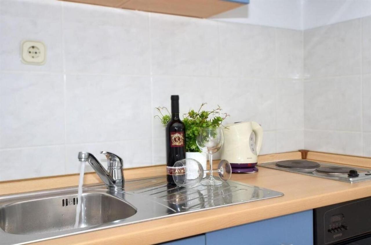 Apartments Sandy Рогозница Екстериор снимка