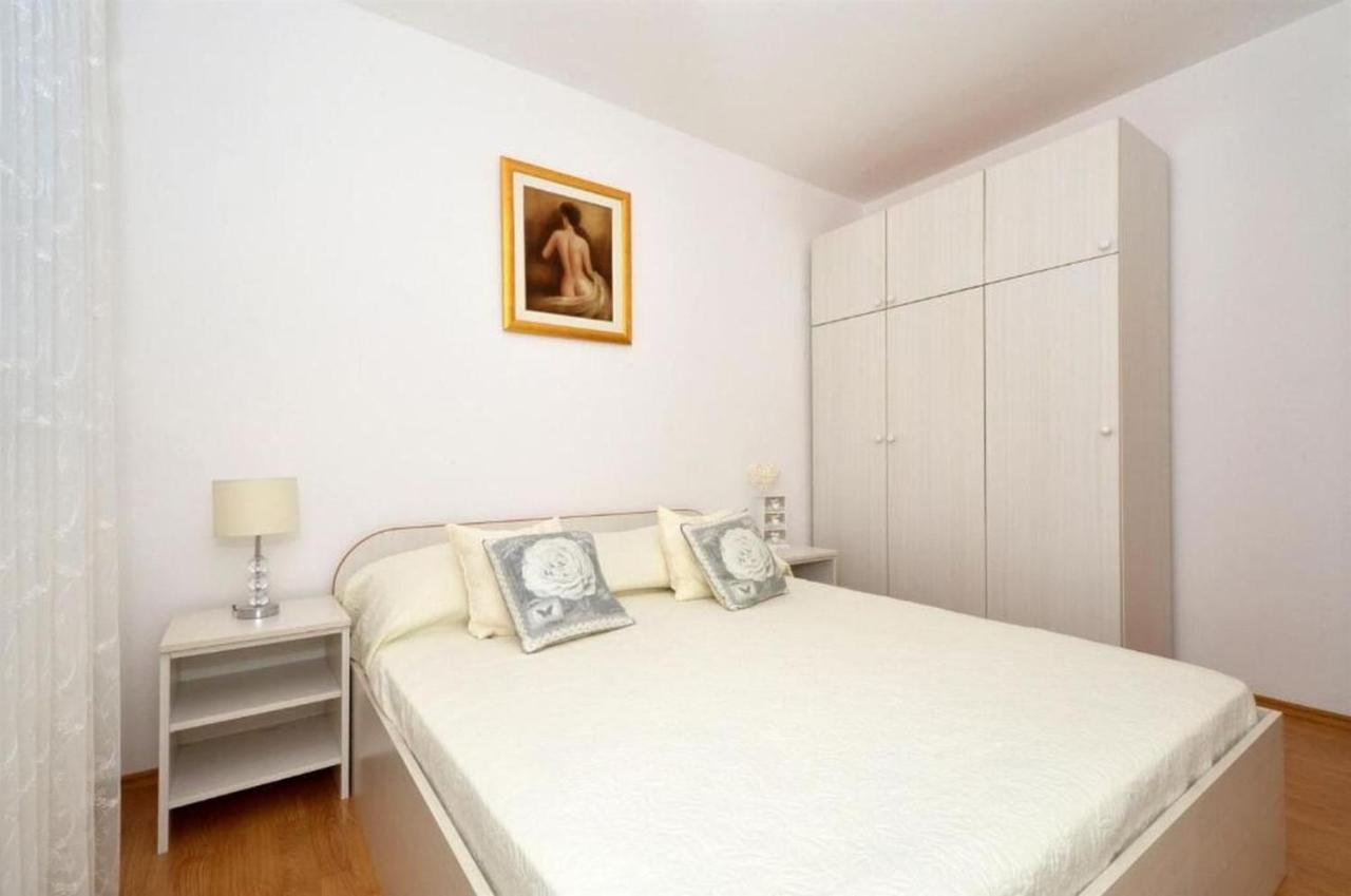 Apartments Sandy Рогозница Екстериор снимка