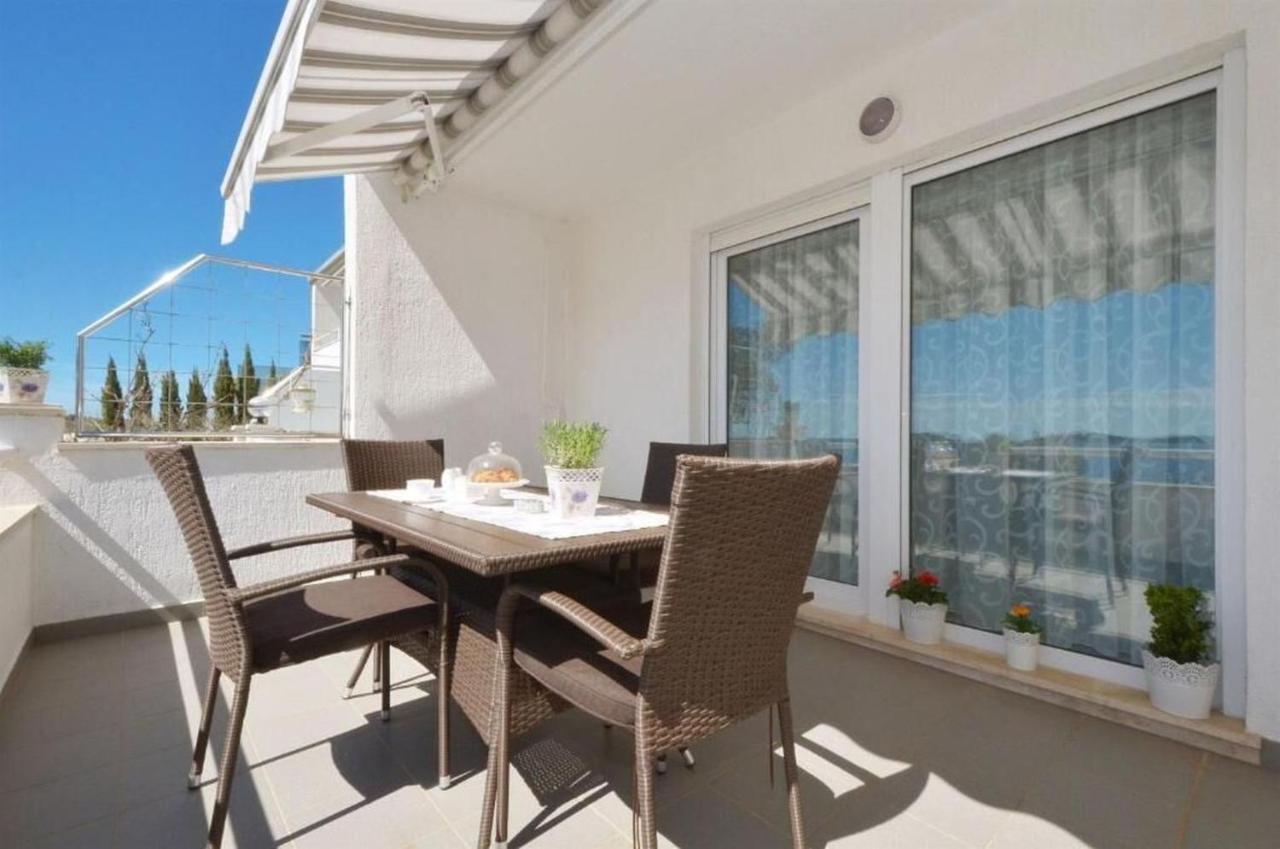 Apartments Sandy Рогозница Екстериор снимка
