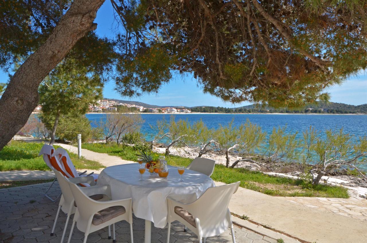 Apartments Sandy Рогозница Екстериор снимка
