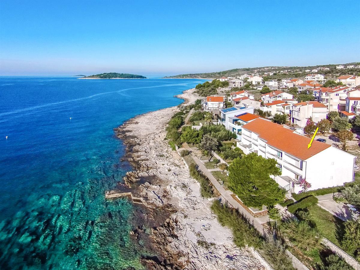 Apartments Sandy Рогозница Екстериор снимка