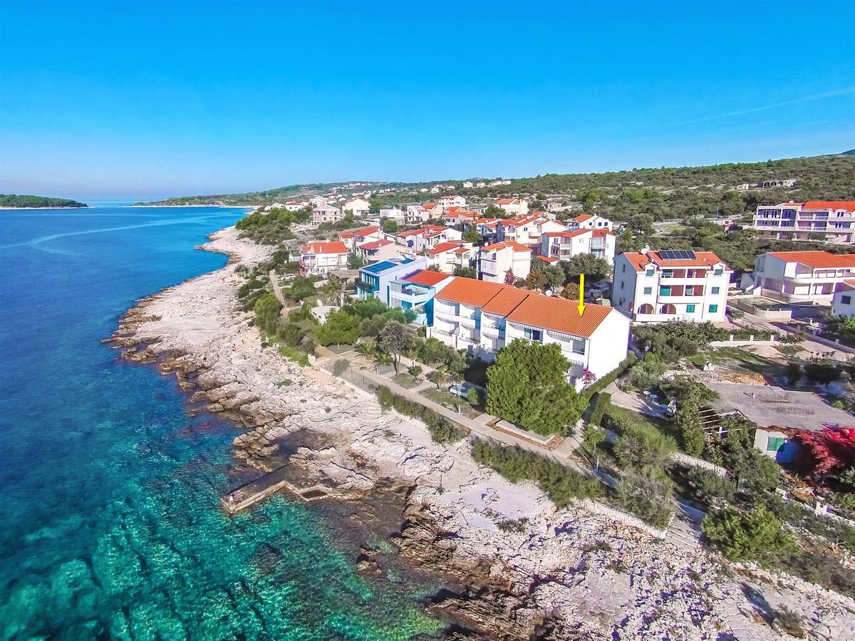 Apartments Sandy Рогозница Екстериор снимка