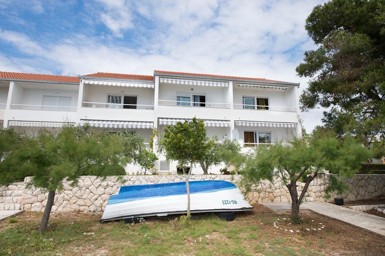 Apartments Sandy Рогозница Екстериор снимка