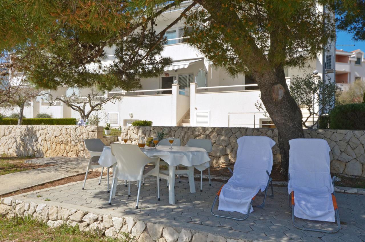 Apartments Sandy Рогозница Екстериор снимка
